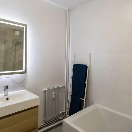 Appartement Maxbnb - T2 48m2 - Terrasse 30m2 - Wifi Fibre